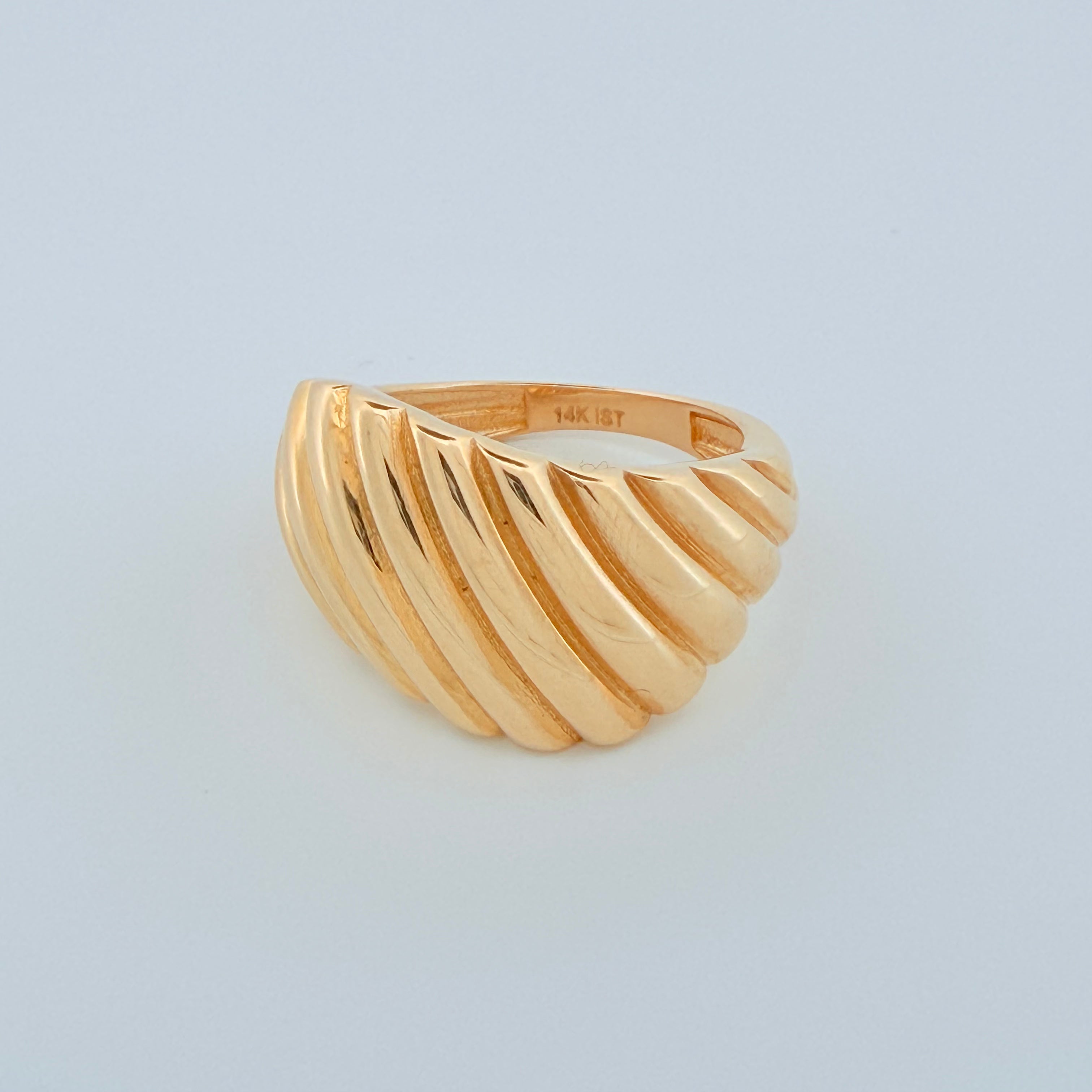 Ocean Crest Ring