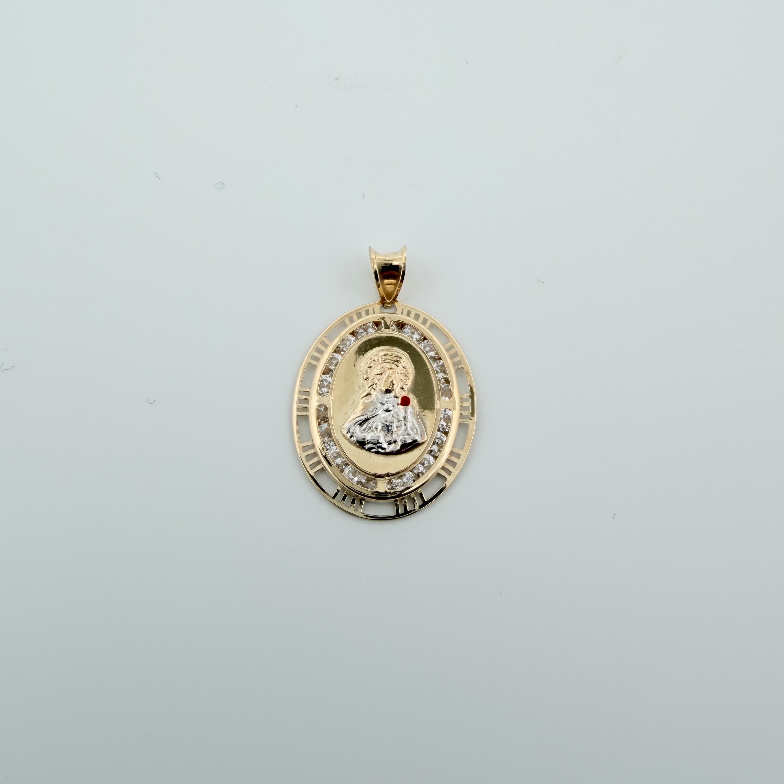 Santa Barbara Small Oval Charm